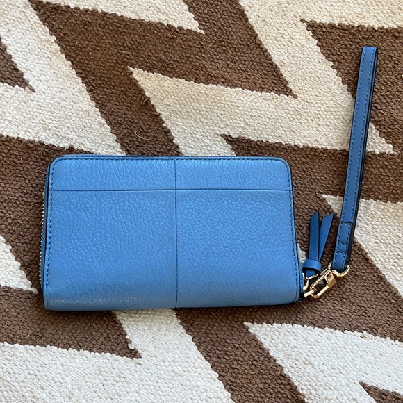 TORY BURCH IVY SMARTPHONE WRISTLET - Picture 2 of 6